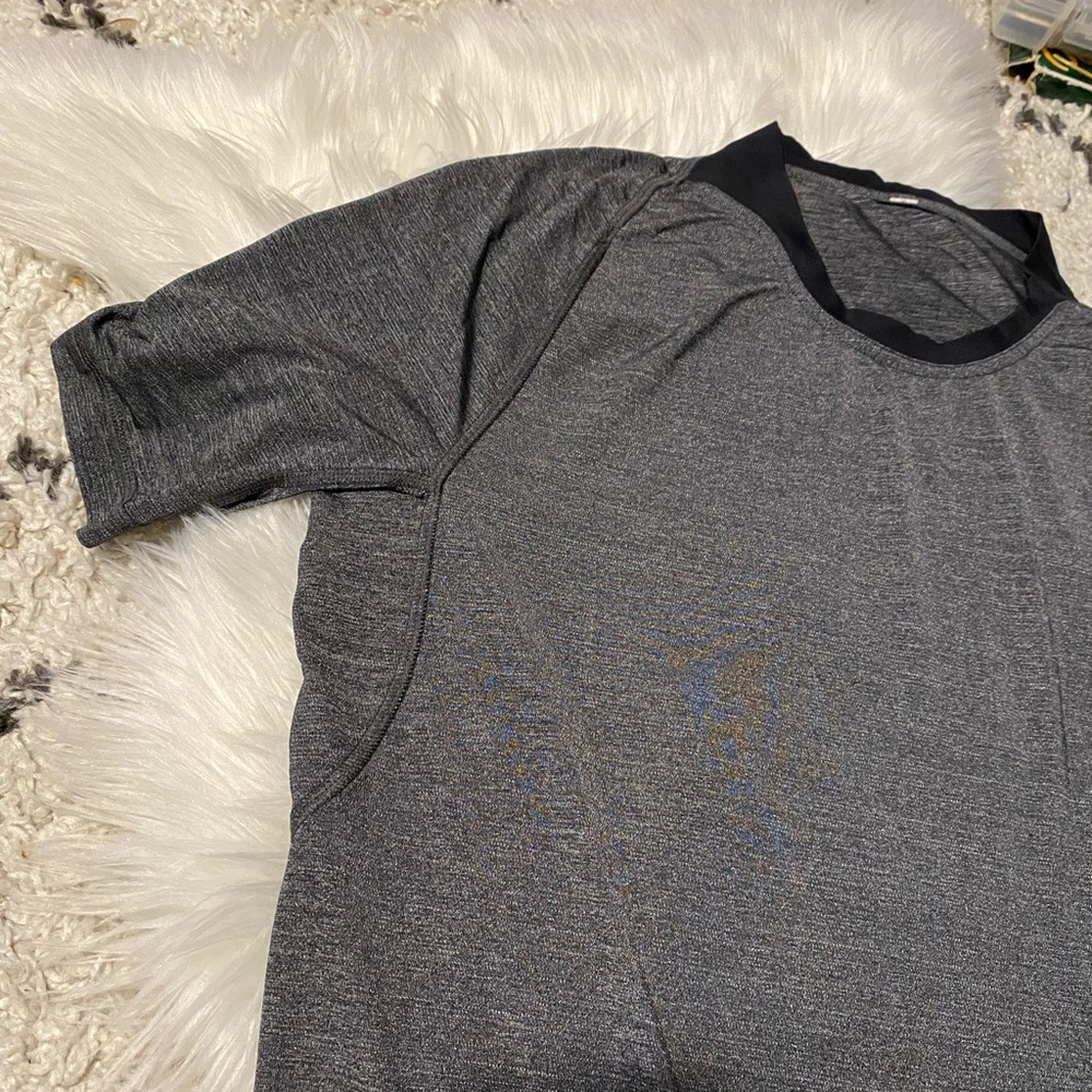 Lululemon Tech Tee - Picture 4 of 10